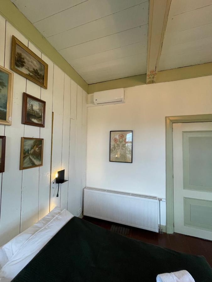 Suite In Prachtige Groningse Boerderij Uit 1856 Schildwolde Luaran gambar